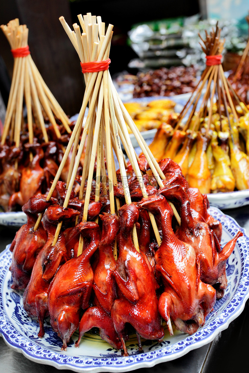 上海市场的鸭子切肉图片