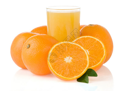 玻璃橙汁和白底切片中的橙汁图片