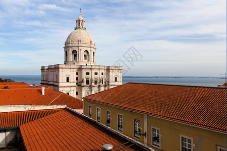 恩格贝圣恩格拉西亚教堂和葡萄牙里斯本全国万神堂背景