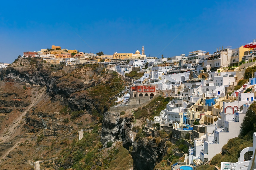 法拉希腊爱琴海岛的现代首都圣托里尼在阳光明媚的日子里希腊图片