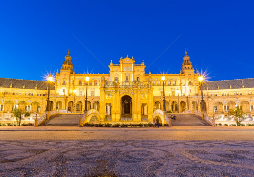 西班牙塞维利亚Sevilla广场西班牙埃斯帕纳黄昏图片