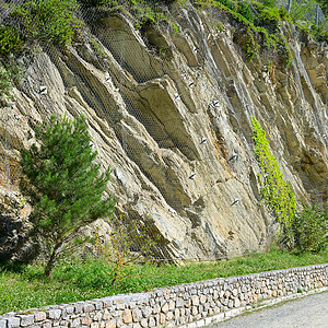 山区岩崩安全网高清图片