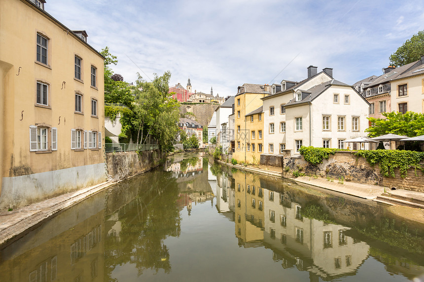 卢森堡市中心格伦德区卢森堡阿尔泽特河风景图片