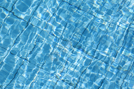 游泳池底蓝水图片