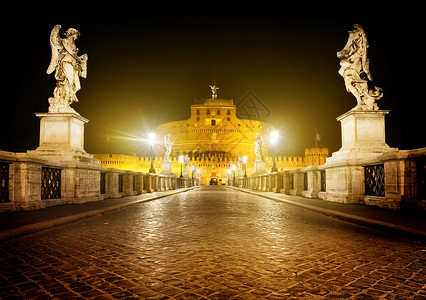 圣多尔斯柯庞特罗马夜晚城堡附近的安赫洛图片