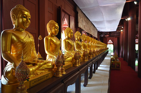 泰国曼谷寺庙的金珠泰国曼谷图片