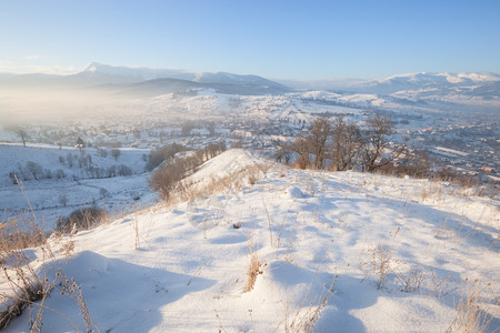 冬季山雪图片