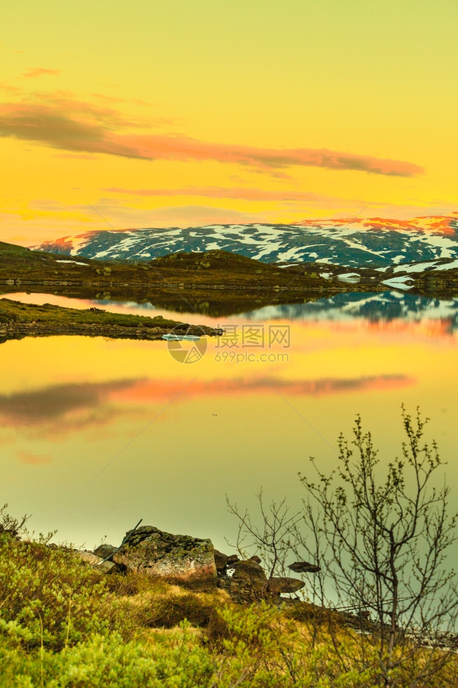 欧洲最高山地原Hardangervidda的日落地貌图片