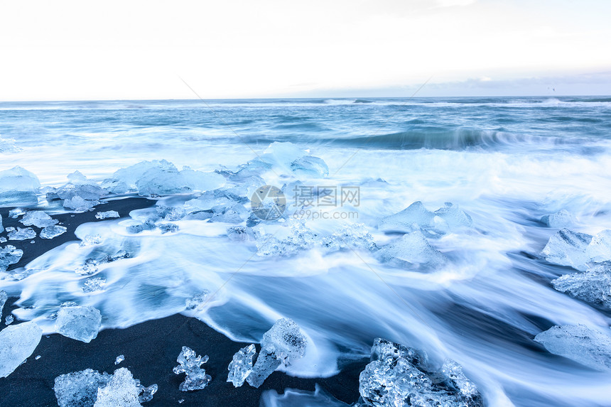 Vatnajojakull冰川的山海滩岛日出图片