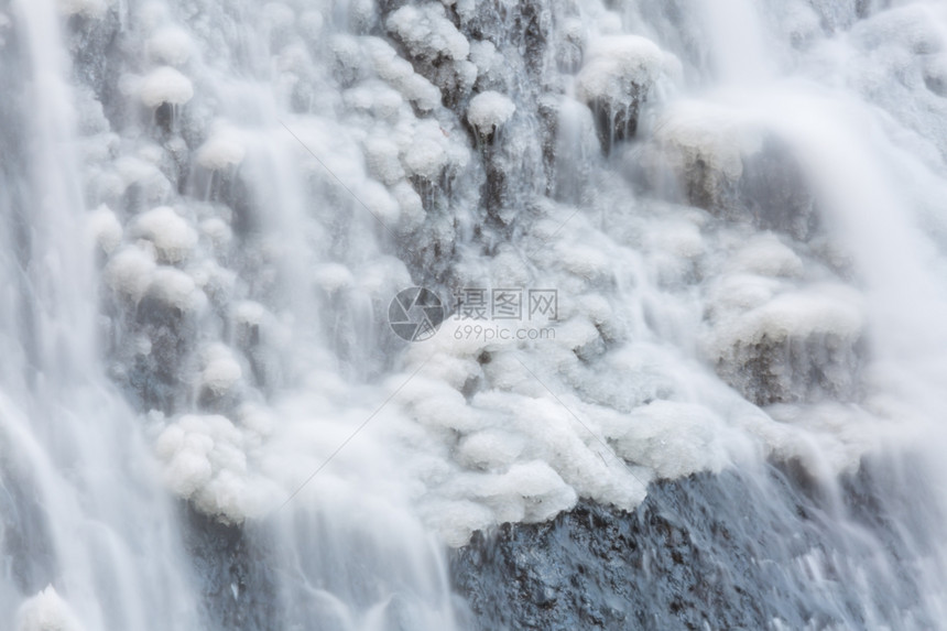 秋田瀑布的雪图片