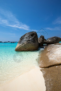 泰国热带西米兰岛白色海滩图片