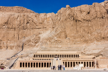 埃伯斯瓦尔德埃及卢克索Luxor埃及Oktober15埃及卢克索附近的Hatshepsut寺庙背景
