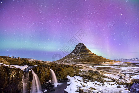 冰岛Kirkjufell北极光图片