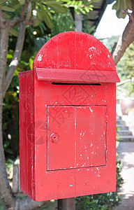 旧木制红色纸箱库存照片图片