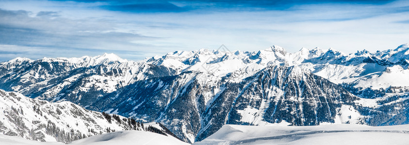 瑞士阿尔卑斯山的风景图图片