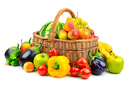 以白背景隔绝的篮子收集水果和蔬菜图片