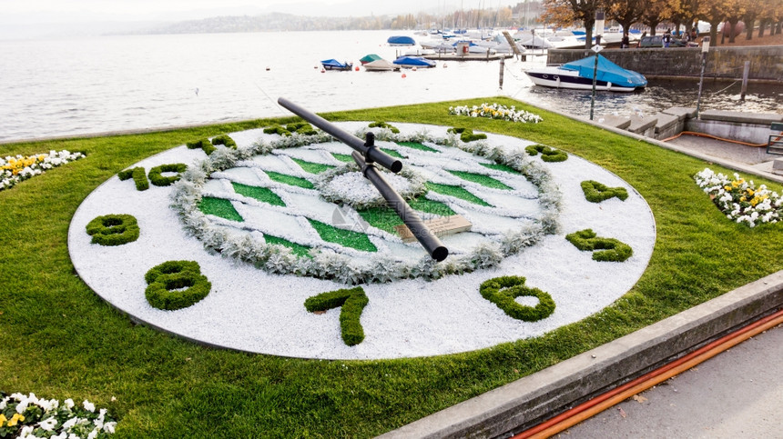 瑞士2016年月3日瑞士苏黎世湖花钟图片