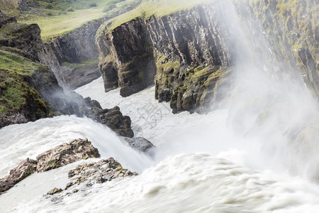 冰岛西南的Gullfos瀑布详情图片
