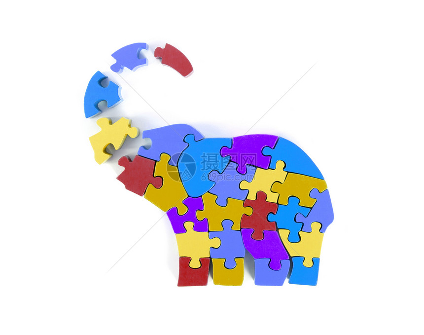 大象形状的多彩拼图块孤立在白色之上图片