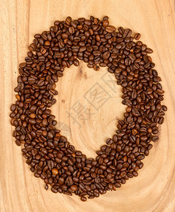 字母O0号咖啡豆的字母与木材隔绝图片