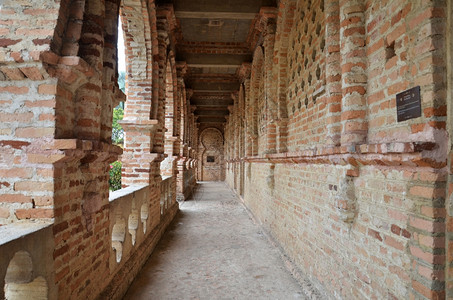 灰石砖走廊位于马来西亚佩拉克的凯莉城堡内背景