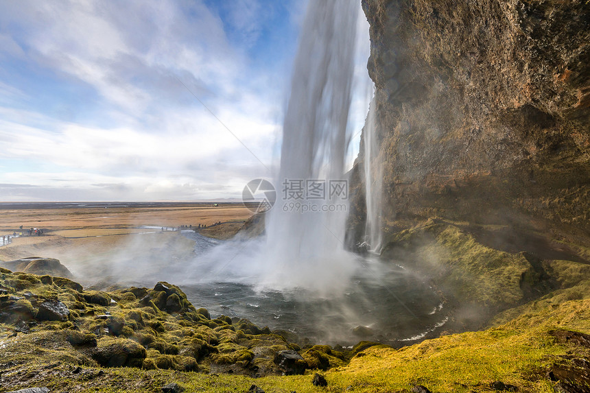 冰岛南部的Seljalandsfos瀑布图片