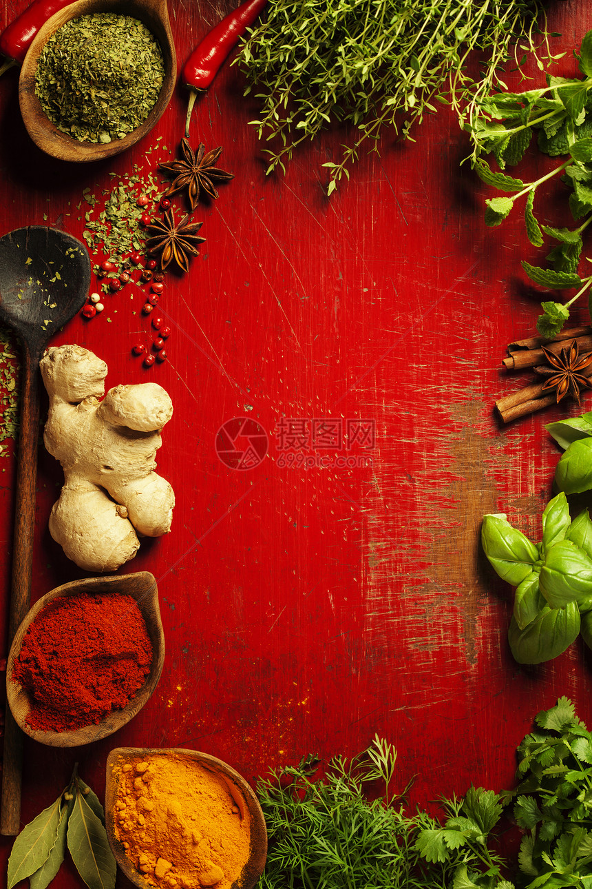 草药和香料新鲜的美味食品用于在生锈背景顶层视野饮食烹饪清洁饮食或素品概念下做健康烹饪图片