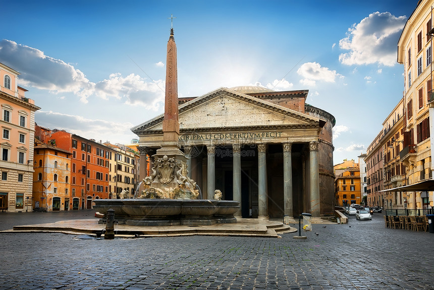早上意大利罗马广场的万神节图片