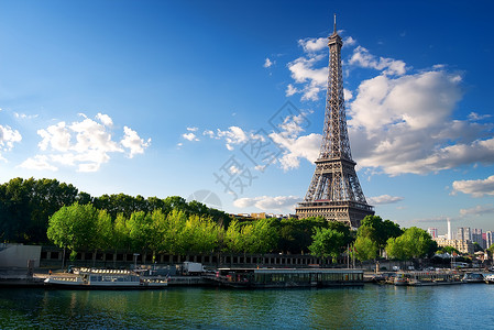 法国巴黎塞纳和埃菲尔铁塔的浏览情况图片