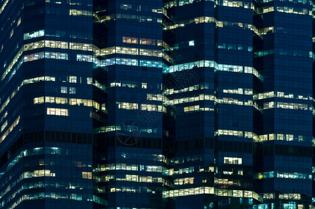 夜间办公大楼图片