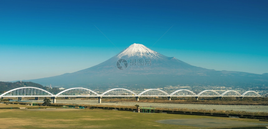 湖冈县的山fuji河和fuji图片
