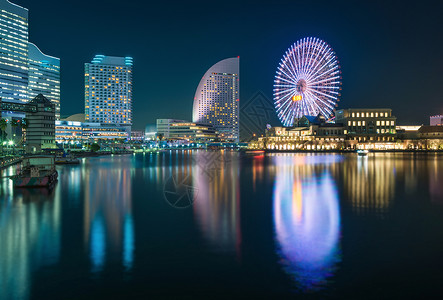 横滨市风景的夜在米纳托拉海滨区高清图片