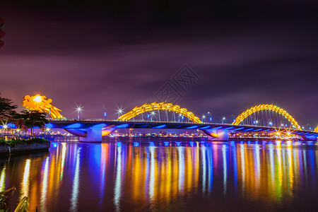 2017年3月9日越南大的龙桥图片