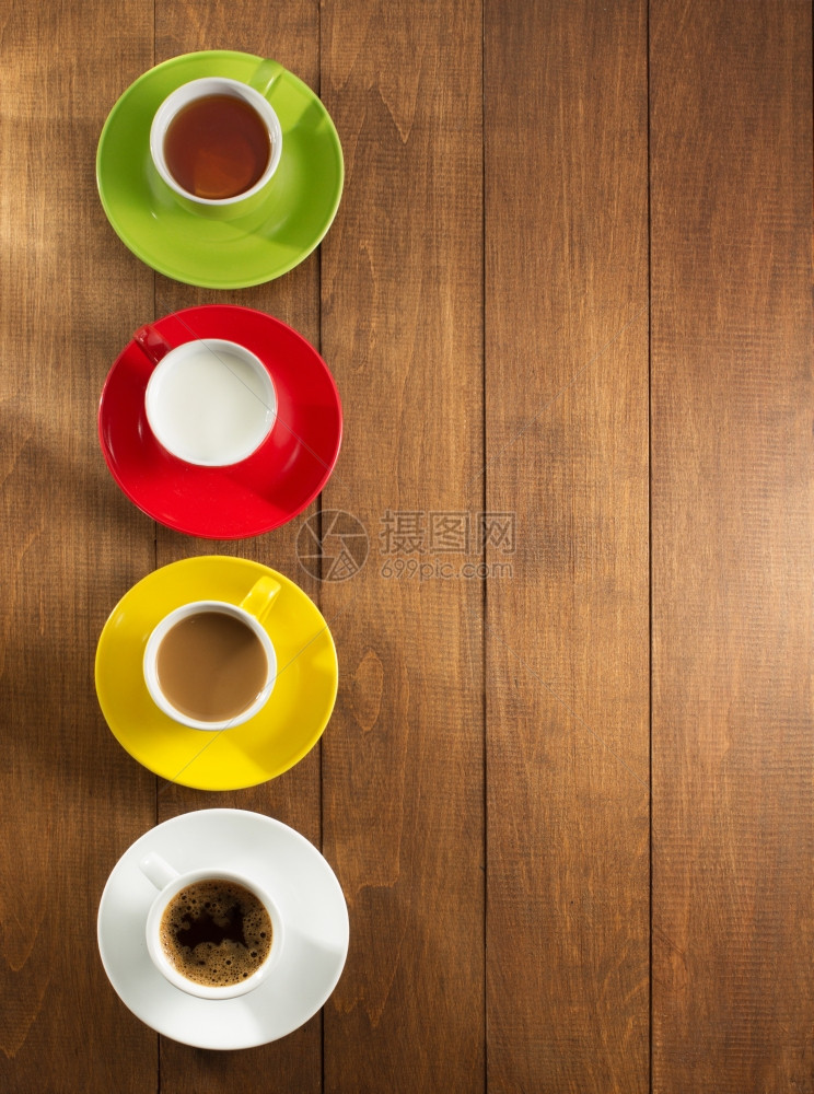 茶牛奶木制咖啡图片
