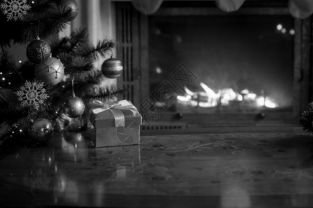 圣诞节背景下的壁炉图片