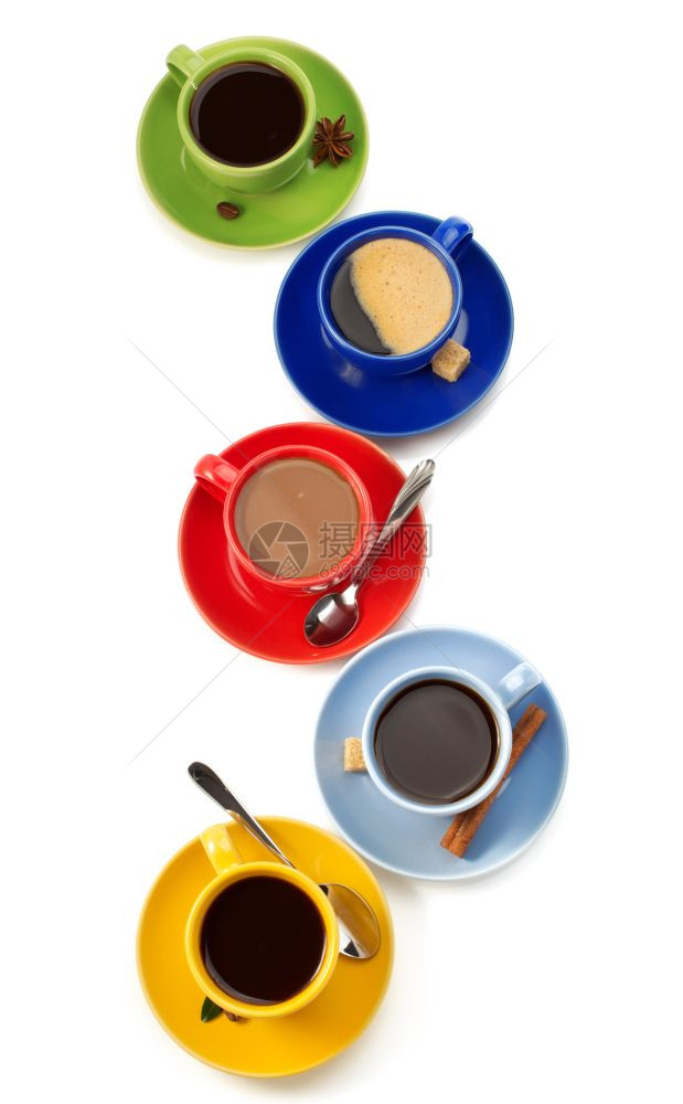 俯视图四种颜色各异的咖啡杯图片