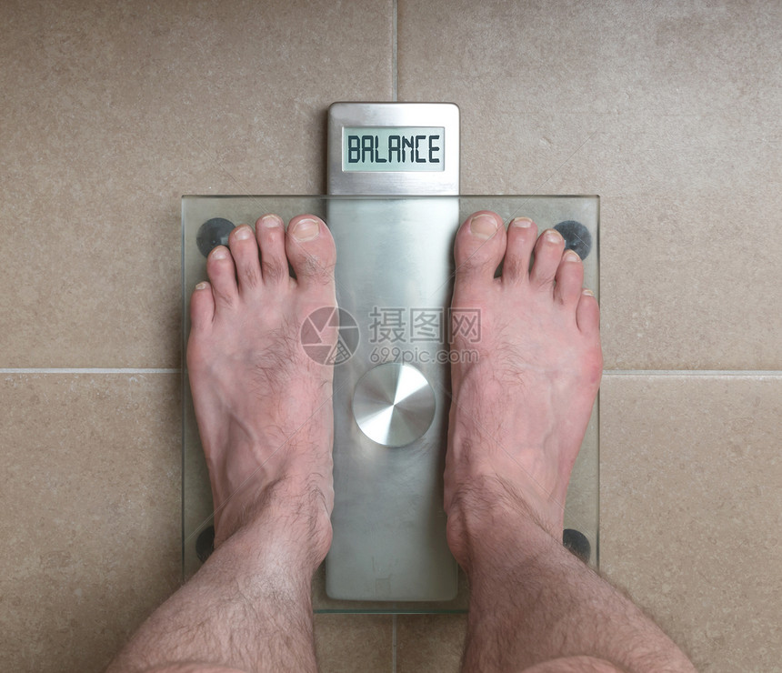 缩小manrrsquuu重量级的脚平衡图片