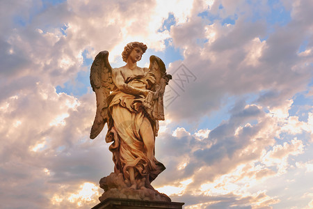 圣天使桥上的雕像意大利罗马圣天使桥上的十个之一圣桥上的雕像的象征圣天使桥上的雕像之一背景图片