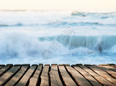 海洋阳光波浪背景图片