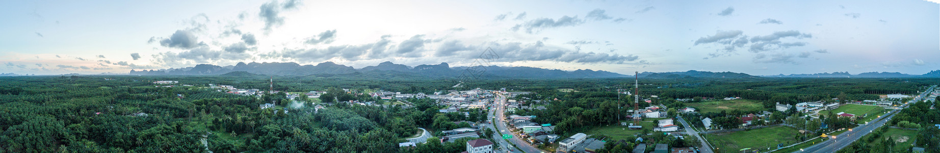 泰国PhangNga市PanoramaTubpud市的高角景图片