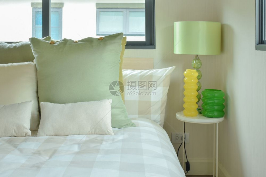 经典风格的卧室布置图片