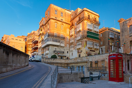 马耳他首都瓦莱塔市日出美景图片