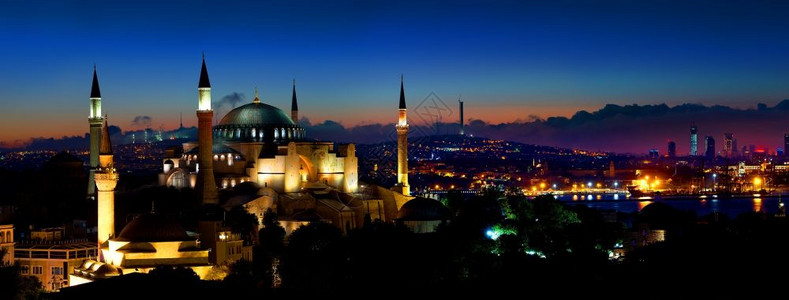 伊斯兰教堂伊斯坦布尔全景关于HagiaSophia和该市现代区的展望土耳其背景