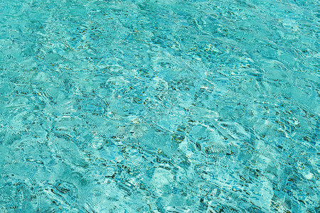 浅蓝色游泳池波浪图片