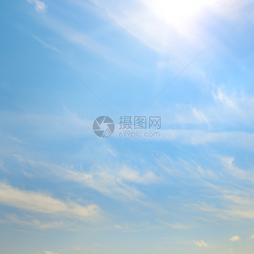 蓝天阳光明媚空背景云彩图片