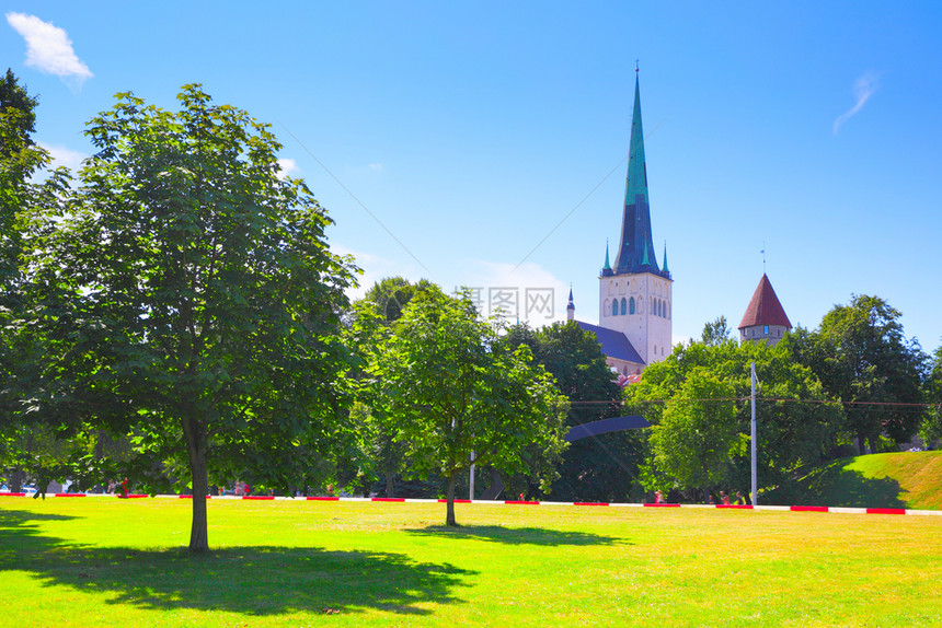 爱沙尼亚塔林老城附近的公园图片