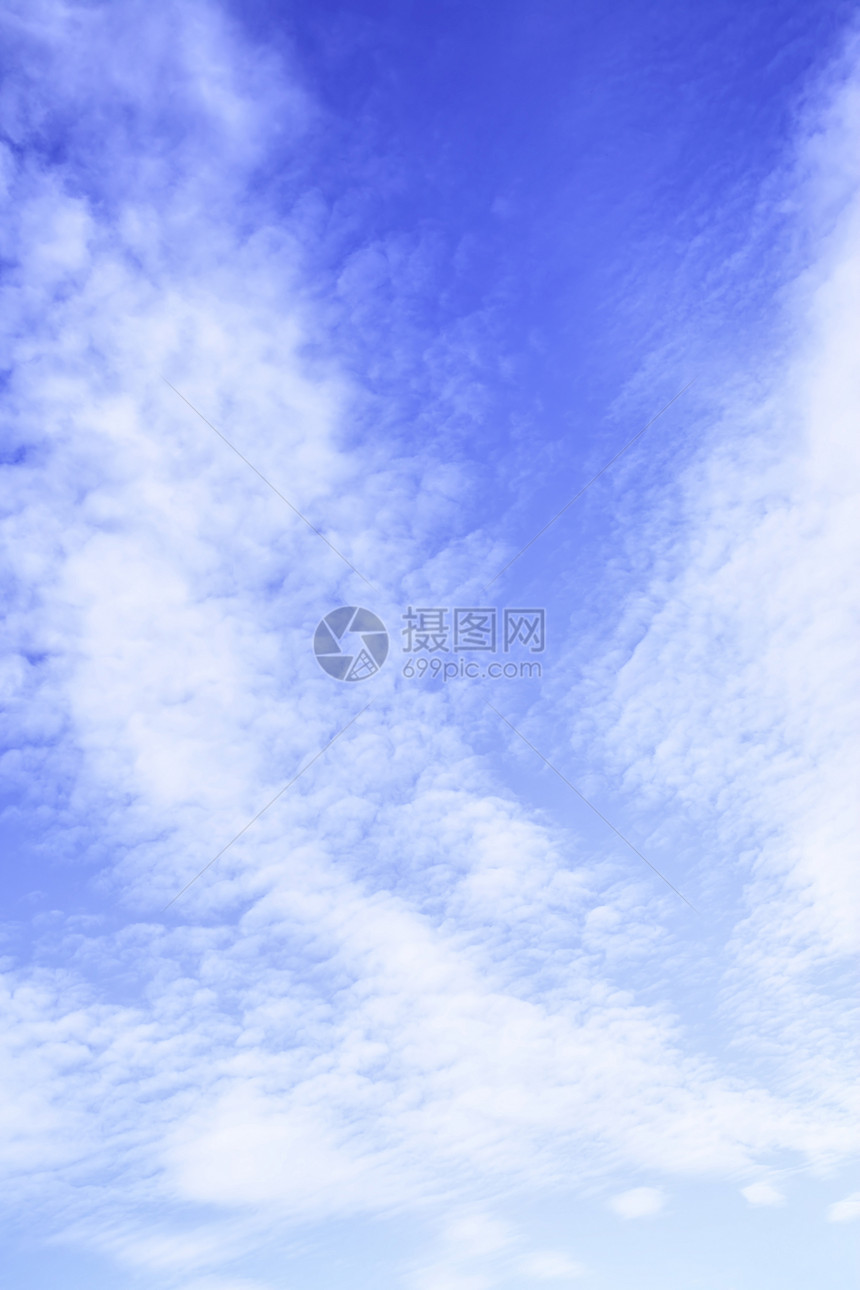 夏季天空和云可用作背景纵向构成图片