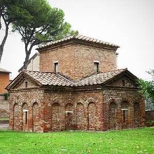 意大利拉文纳加普西迪亚五世纪的GallaPlacidia陵墓图片