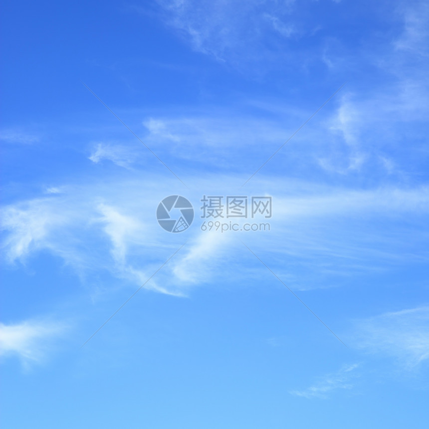 蓝天空中可用作抽象背景的浮云可用作抽象背景图片