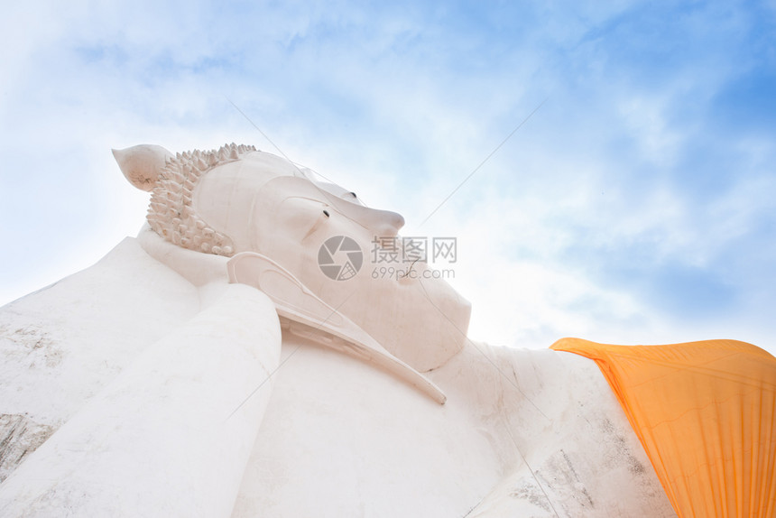 泰国Ayutthaya寺睡佛像图片